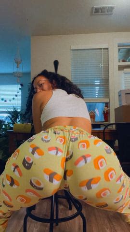 Liv 18 Itslunarliv Posts X